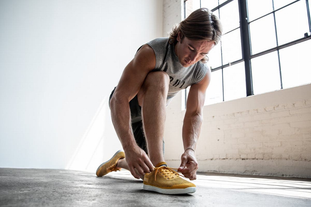 Nobull Suede Men's Trainers Yellow | Australia (RL9405)